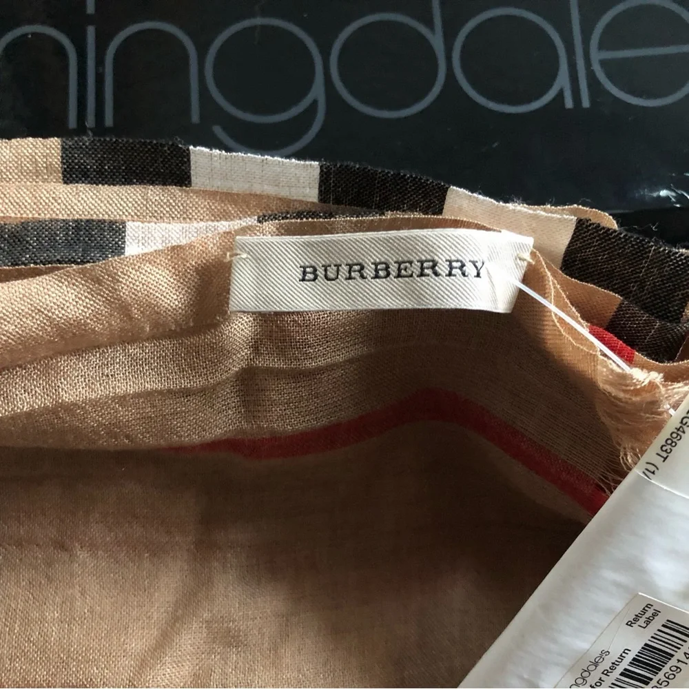 Burberry Beige and Black Scarf - Picture 3 of 3